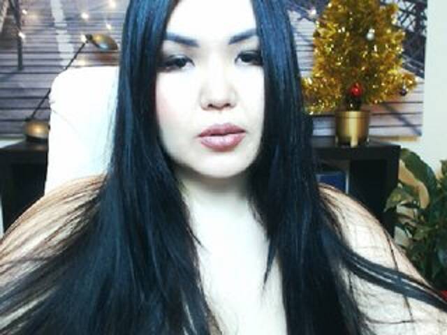 Скриншоты трансляции Monicasilly