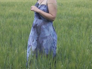 Эротический видеочат MoniikaSweet