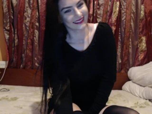 Скриншоты трансляции MonroeMary