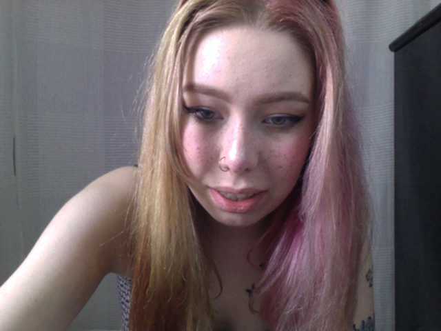 Скриншоты трансляции moooonpie