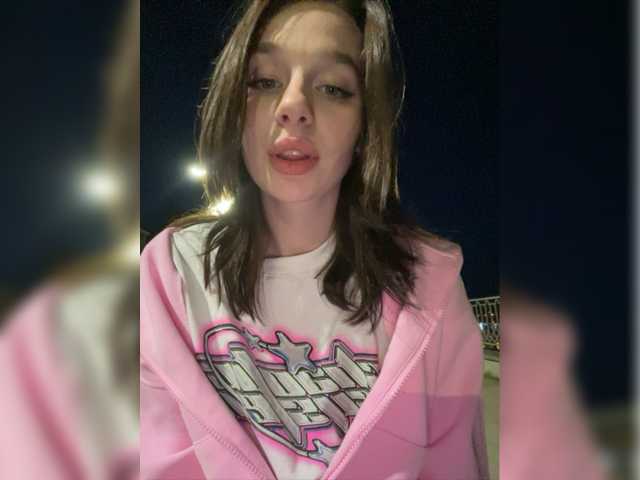 Скриншоты трансляции _Polly_