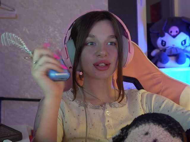 Скриншоты трансляции _Polly_