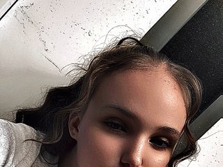 Эротический видеочат MrsDiamond