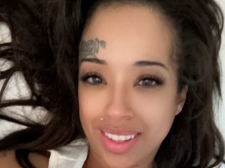 Эротический видеочат Mskinkykitty