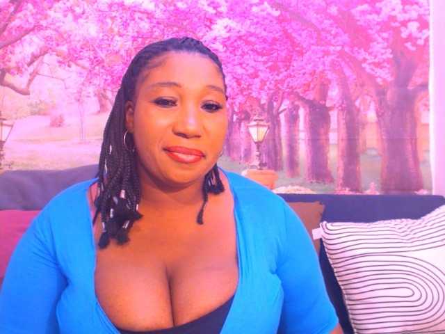 Фотографии mysticeboney #bbw,bigboobs,bigass,lovensepussy.ebonyqueen..100tkns