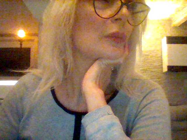 Скриншоты трансляции Dixie_Sutton