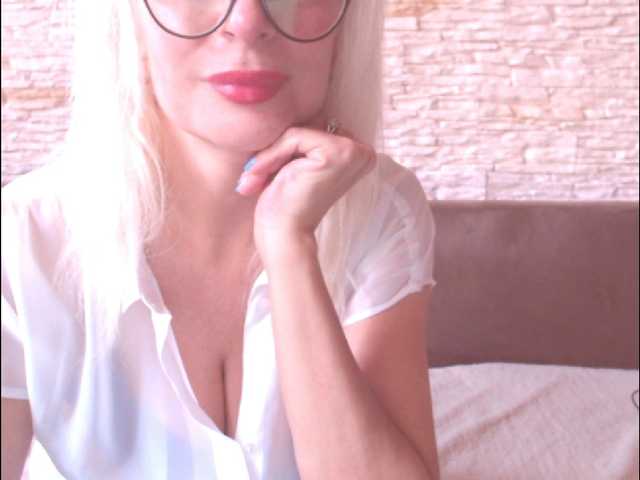 Фотографии Dixie_Sutton Do you want to see more ? Let's have together for priv, Squirt show? see my photos and videos I collect for new glasses. Can you help me with this?you do not have the option priv? throw a big tip