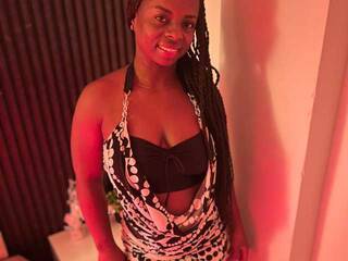 Эротический видеочат Naomii-Cooper