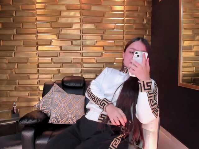 Скриншоты трансляции NatalieFoster