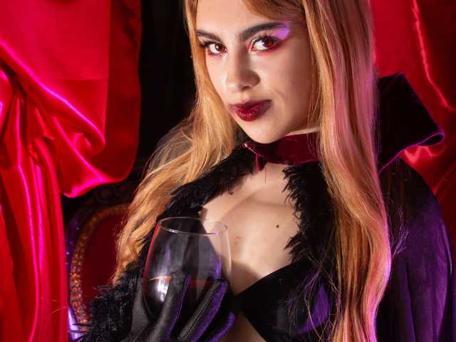 Фотография профиля Natasha-Adams