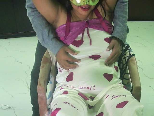 Скриншоты трансляции LovelyNeha