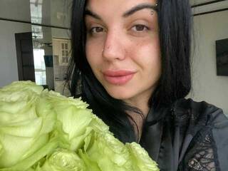 Эротический видеочат Nemezziida