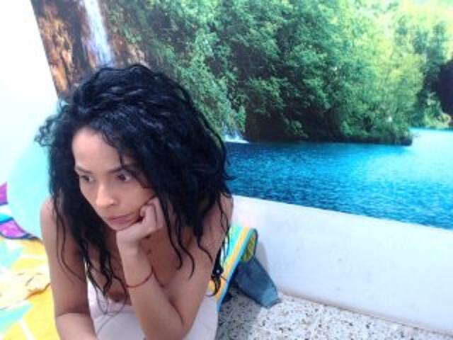 Скриншоты трансляции nenahot374