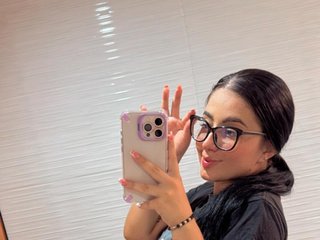 Эротический видеочат Nia-May