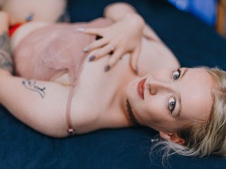 Эротический видеочат Nicole-Aniston