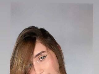 Эротический видеочат NicoleCooper