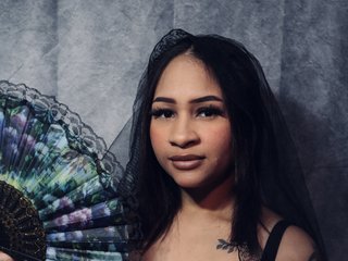 Эротический видеочат Nicolle-mariee