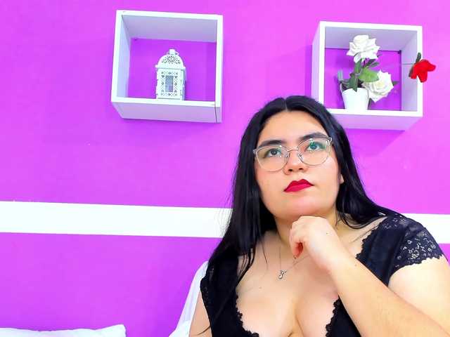 Фотографии Nicollehorny6 Hello guys welcome to my room, I want us to spend delicious, I am a very naughty girl. #sexy #cum #pussy #bigboobs #bignipples