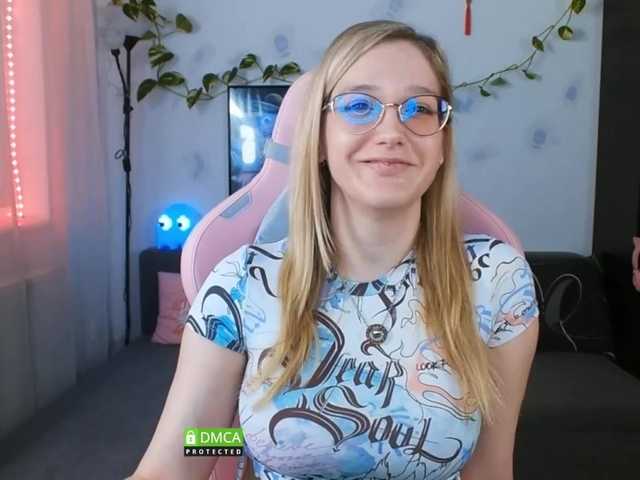 Скриншоты трансляции NicolMoon