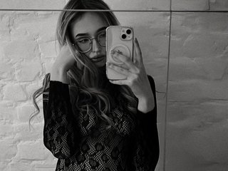 Эротический видеочат NikkiBly