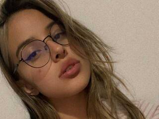 Эротический видеочат NikolleWinner