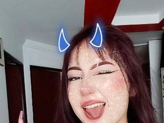 Эротический видеочат niky-cherry