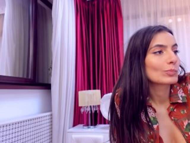 Скриншоты трансляции NinaCrystal