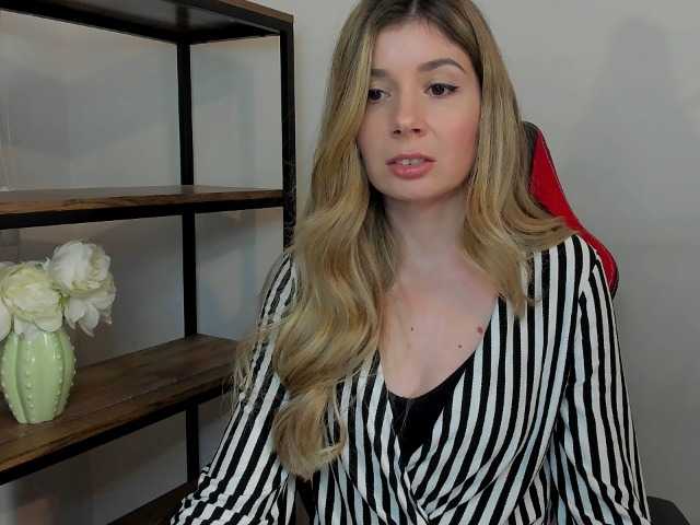 Скриншоты трансляции NinaDiva