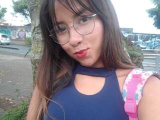 Эротический видеочат Nini-23