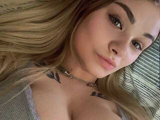 Эротический видеочат Nolovekisssme