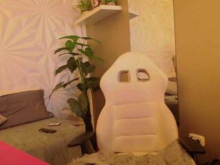 Эротический видеочат nyanyadolls