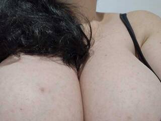 Эротический видеочат Nykyxo