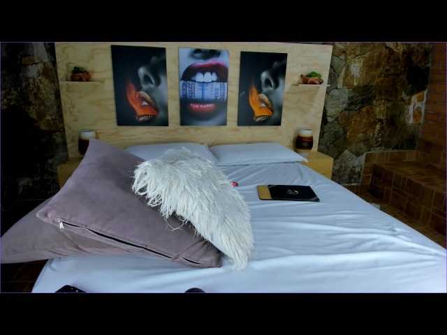 Скриншоты трансляции Odette--