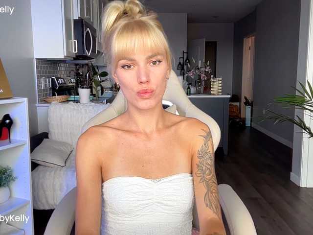 Скриншоты трансляции OhBabyKelly