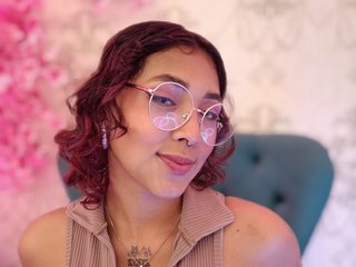 Эротический видеочат Oliv-Jones