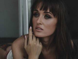 Эротический видеочат OliviaEmy