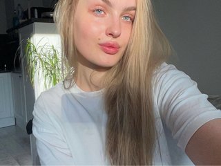 Эротический видеочат OliviaKisss3