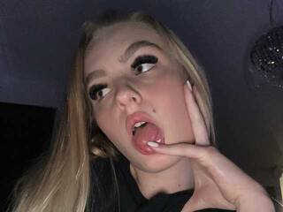 Эротический видеочат OliviaKisss