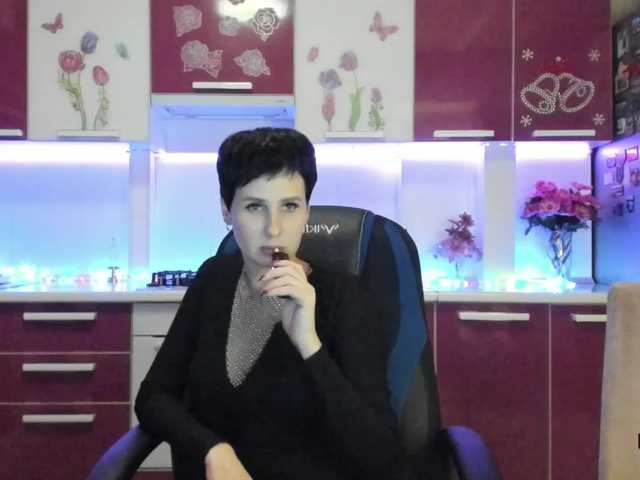 Скриншоты трансляции Olivija2020