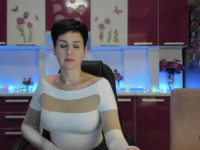 Скриншоты трансляции Olivija2020