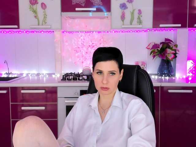 Скриншоты трансляции Olivija2020