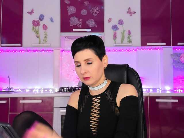 Скриншоты трансляции Olivija2020