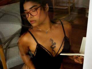 Эротический видеочат Pamela-Moreno