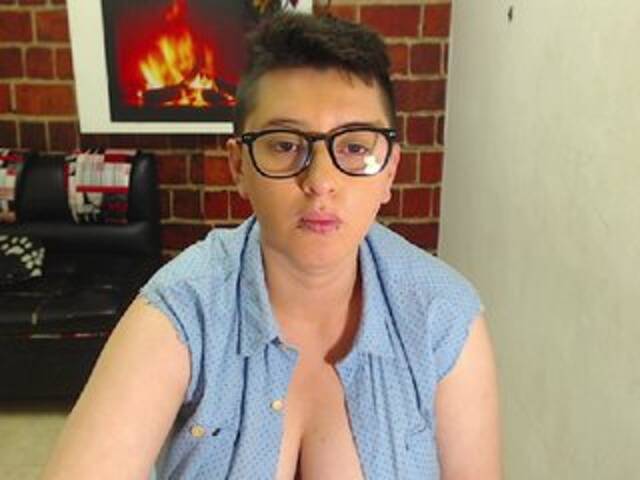 Скриншоты трансляции pamelasmith