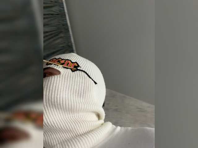 Скриншоты трансляции TheonlyoneBoyX