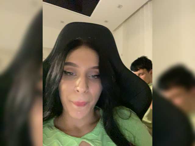 Скриншоты трансляции PARTYNEXTNEXT