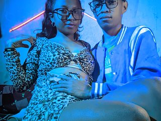 Эротический видеочат PassionTwins