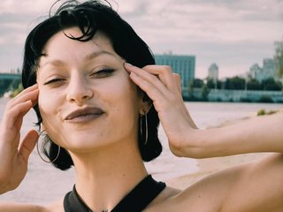 Эротический видеочат Petit-Fairy