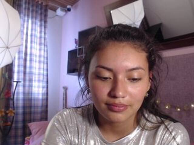 Скриншоты трансляции Paulasweetsex