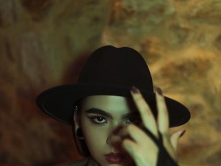 Эротический видеочат PaulinneSmith